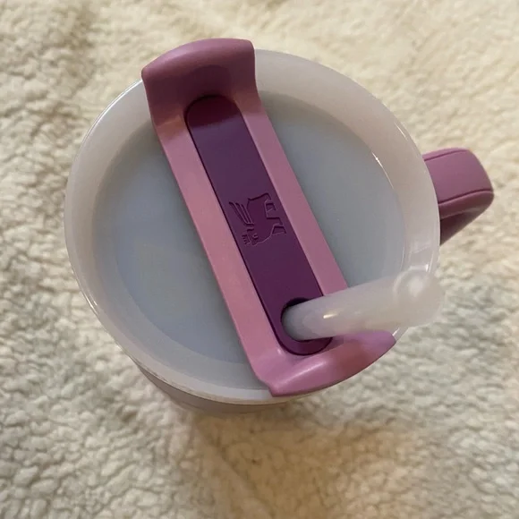 Stanley 40oz Quencher- Lilac - Picture 2 of 3